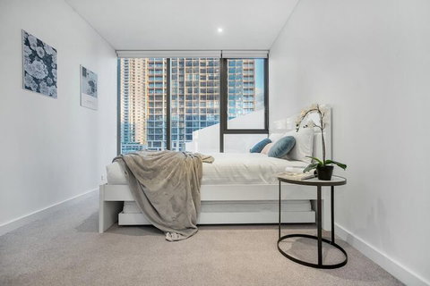 I02-china Town Luxury Service Apartment - Northern Rivers Accommodation 3