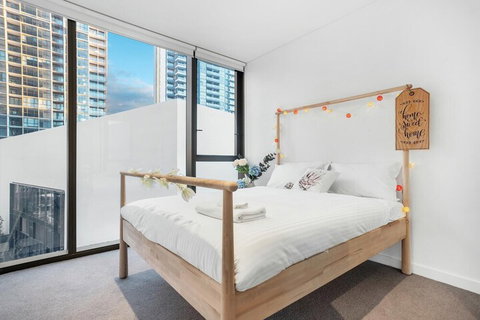 I02-china Town Luxury Service Apartment - Northern Rivers Accommodation 6