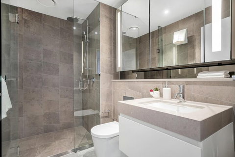 I02-china Town Luxury Service Apartment - Northern Rivers Accommodation 2