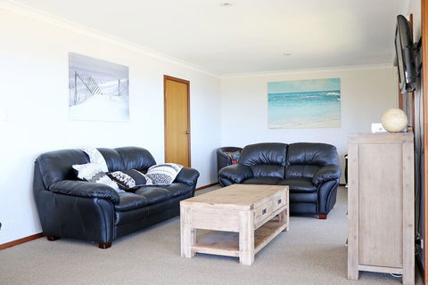 Augusta Beachfront Accommodation - Northern Rivers Accommodation 3