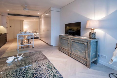 Luxury Studio With Parking In Woolloomooloo WMLOO - Northern Rivers Accommodation 5
