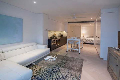 Luxury Studio With Parking In Woolloomooloo WMLOO - Northern Rivers Accommodation 4