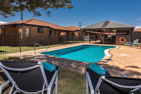 Geraldton's Ocean West - Northern Rivers Accommodation 1