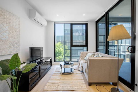 Stunning Bright Apartment At Hawthron/Glenferrie Station - Northern Rivers Accommodation 7