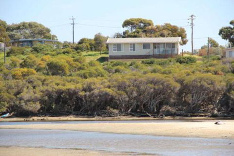 River Panorama Beach House - Northern Rivers Accommodation 6