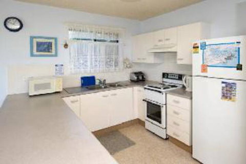 2 Bedroom Apartment Commodore Unit 3 6 Intrepid Close - Northern Rivers Accommodation 4
