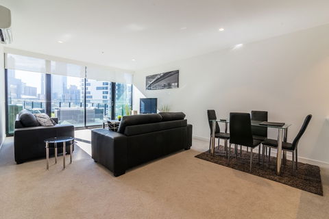 MJ Shortstay Apartments - Platinum Tower - Northern Rivers Accommodation 5