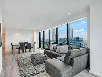MJ Shortstay Apartments - Platinum Tower - Northern Rivers Accommodation 4