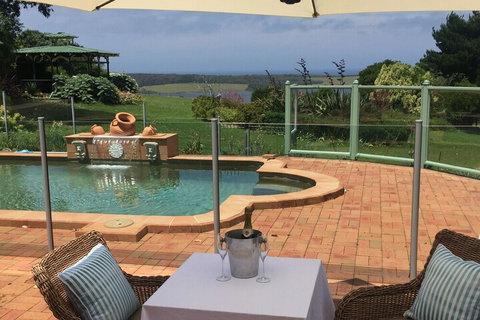 Tilba Lake House - Northern Rivers Accommodation 2