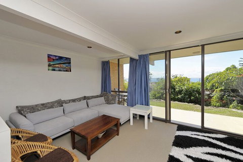 The Crest Unit 5 / 6 8 Tomaree Road - Northern Rivers Accommodation 1