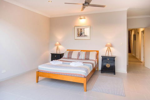 Retreat Hamilton Island - Northern Rivers Accommodation 5