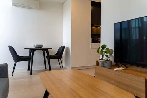 Modern 1 Bedroom Apartment South Yarra - Northern Rivers Accommodation 1