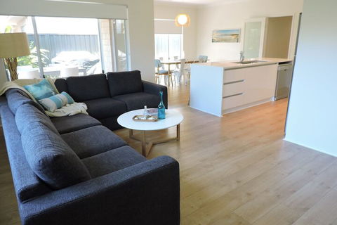 Contemporary Cove - Northern Rivers Accommodation 2