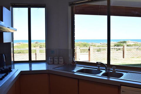 Watersun Beach House - Northern Rivers Accommodation 4