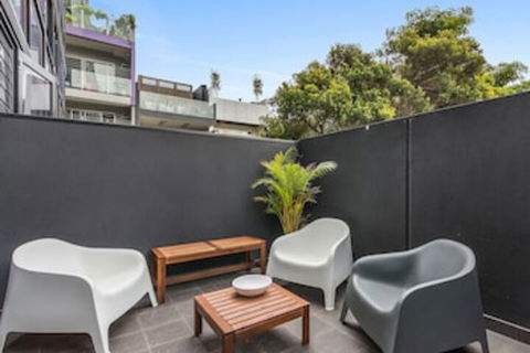 GRATTAN A Premier Location & Modern Space - Northern Rivers Accommodation 0