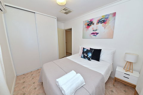 Comfy Home Near Airport & City 2280 - Northern Rivers Accommodation 2