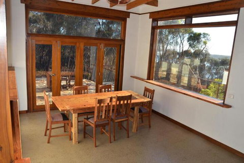 Of Stone & Wood Guesthouse Secluded Getaway! - Northern Rivers Accommodation 7