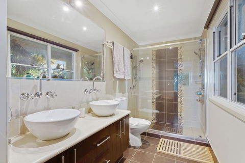 Resort Style Home Near Airport & CBD - Northern Rivers Accommodation 1