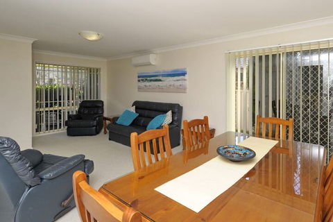 Pebble Parade1 / 8 - Northern Rivers Accommodation 4