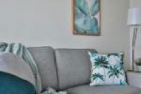 Luxurious & Chic 2BR Apartment In Melbourne CBD - Northern Rivers Accommodation 0