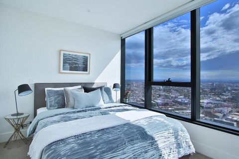 Luxurious & Chic 2BR Apartment In Melbourne CBD - Northern Rivers Accommodation 3