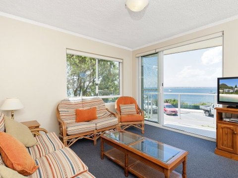 Shoal Edge Unit 1 / 31Shoal Bay Road - Northern Rivers Accommodation 2