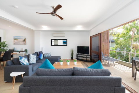 Absolute Airlie Central Airlie Beach - Northern Rivers Accommodation 1