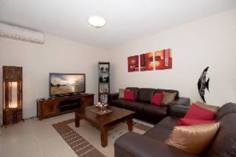 2 Bedroom Apartment Kiah Unit 16 / 53 Victoria Parade - Northern Rivers Accommodation 2