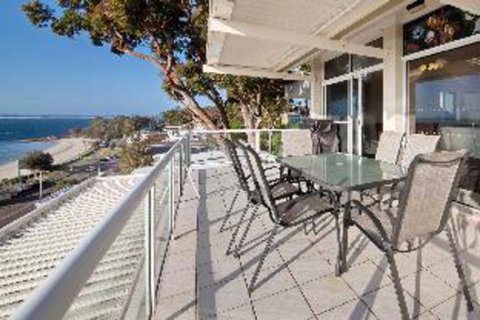 3 Bedroom House Classic View 2 / 49 Victoria Parade FREE WIFI - Northern Rivers Accommodation 3
