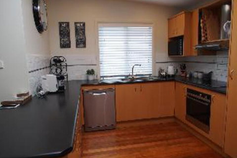 3 Bedroom House Government Road 117a Pollys View FREE WIFI & PET FRIENDLY - Northern Rivers Accommodation 5