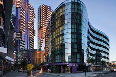Melbourne Port Wharf Suite - Northern Rivers Accommodation 0