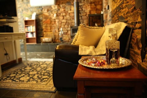 William Hunt's Retreat - Redwood Studio - Northern Rivers Accommodation 1