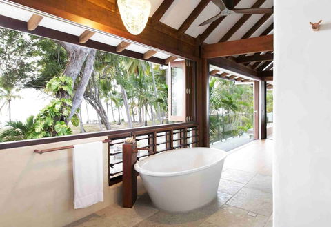 Spice At Oak Absolute Oceanfront House - Northern Rivers Accommodation 5