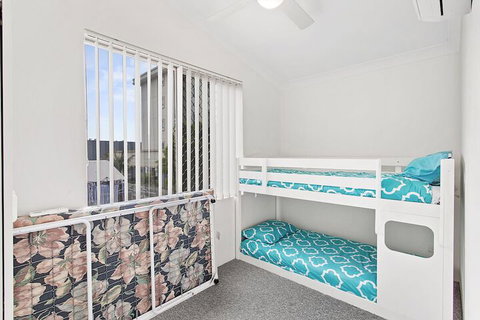 The Pines 5 / 4 Messines Street - Northern Rivers Accommodation 5