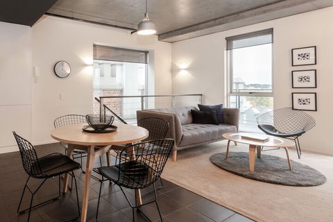 Luxury East Melbourne Apartment - Northern Rivers Accommodation 4