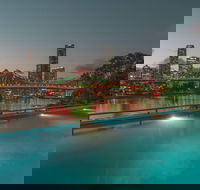 Riverfront in New Farm  Brisbane - Northern Rivers Accommodation