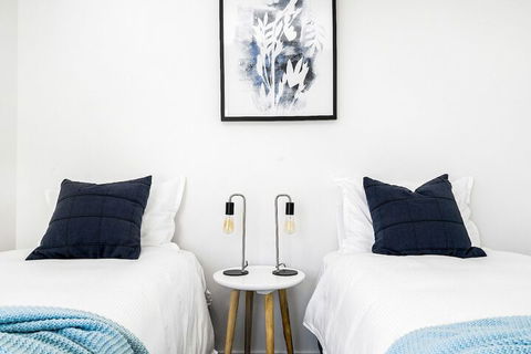 Adam + Eve 2 Bedroom Luxury Apartment - Northern Rivers Accommodation 5
