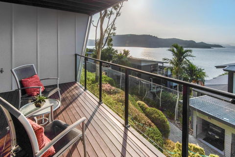 Sea View Shorelines Hamilton Island - Northern Rivers Accommodation 3