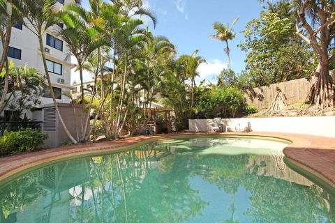 Unit 5 Phoenix Apartments 1736 David Low Way Coolum Beach LINEN INCLUDED 500 Bond - Northern Rivers Accommodation 3