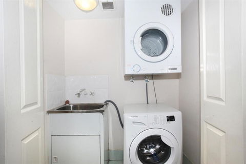 Unit 5 Phoenix Apartments 1736 David Low Way Coolum Beach LINEN INCLUDED 500 Bond - Northern Rivers Accommodation 5
