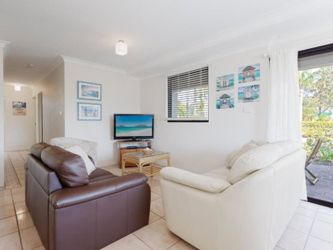 13 Carindale 19 Dowling Street Large Ground Floor Unit With Pool & Tennis Court - Northern Rivers Accommodation 6