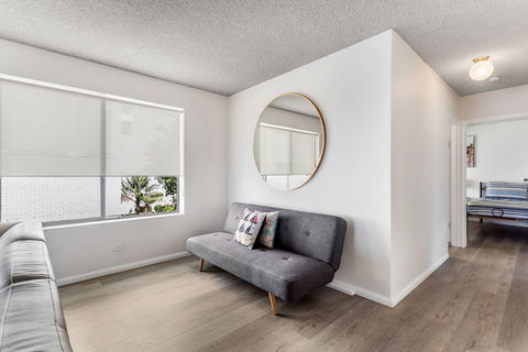 Laman Lodge Unit 2 15 Laman Street - Northern Rivers Accommodation 5