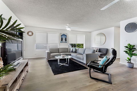Laman Lodge Unit 2 15 Laman Street - Northern Rivers Accommodation 6