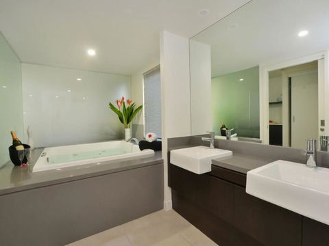 Solitudes Studio At Sea Temple - Northern Rivers Accommodation 1