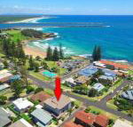 Bimbadeen Unit 3 across from the beach lift in complex - Northern Rivers Accommodation