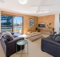 Burleigh great house room for the boat across the road from beach - Northern Rivers Accommodation