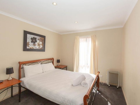 Acacia 5 / 2 Kirwan Close - Northern Rivers Accommodation 2
