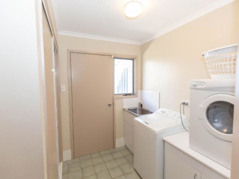 Acacia 5 / 2 Kirwan Close - Northern Rivers Accommodation 3