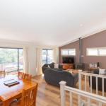 Acacia 5 / 2 Kirwan Close - Northern Rivers Accommodation 0