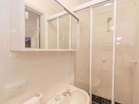 Lakeside 3 / 37 Cobbon Crescent - Northern Rivers Accommodation 3